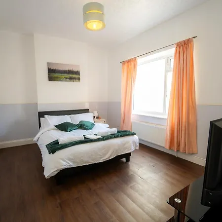 度假居 Spacious 5 Bedroom With 3 Bathroom With Parking By Rockman Residences