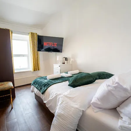 度假居 Spacious 5 Bedroom With 3 Bathroom With Parking By Rockman Residences