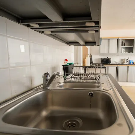 Spacious 5 Bedroom With 3 Bathroom With Parking By Rockman Residences *